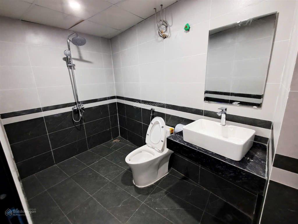 Nhà ngõ rộng  10m ra ô tô  tiện ích bạt ngàn khu vực hai bà trưng