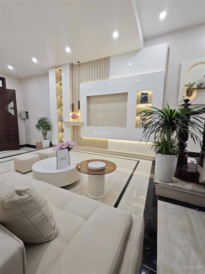 Hiếm! hai bà trưng  minh khai 52m 4 tầng  mặt tiền 4m  vị trí quá đẹp  nhà dân xây chắc chắn