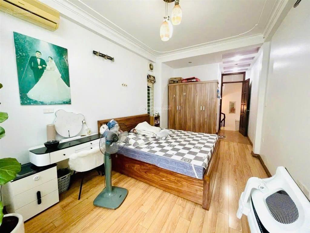 Hiếm tạ quang bửu 2 thoáng 35m2 5 tầng 10m ra ô tô tránh