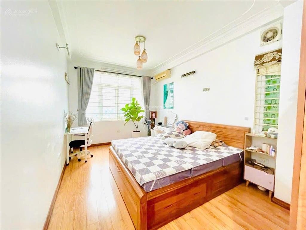 Hiếm tạ quang bửu 2 thoáng 35m2 5 tầng 10m ra ô tô tránh