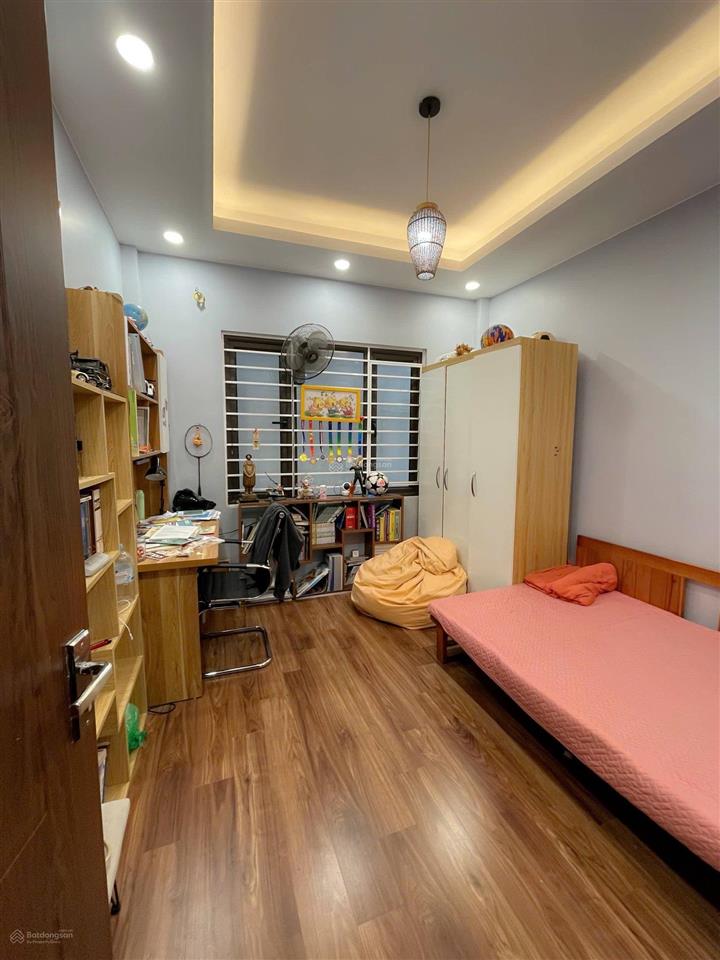 Nhà đẹp hồng mai gần ô tô ở ngay trung tâm tiện ích  45m2  5 tầng xịn xò