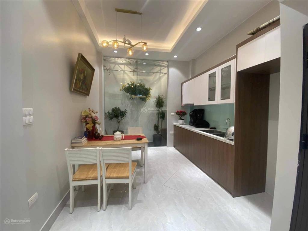 Nhà đẹp hồng mai gần ô tô ở ngay trung tâm tiện ích  45m2  5 tầng xịn xò