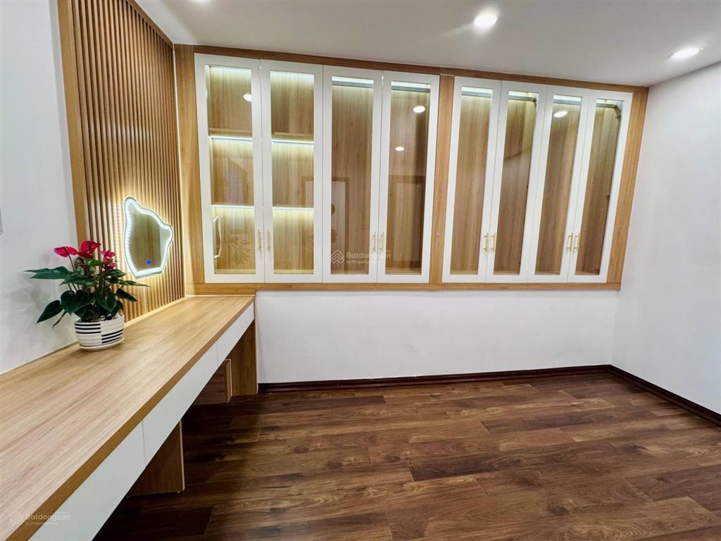 Bán nhà thanh xuân  ngõ rộng 20m ra ô tô  23m2  mt 3m  full nội thất  giá 5.x tỷ