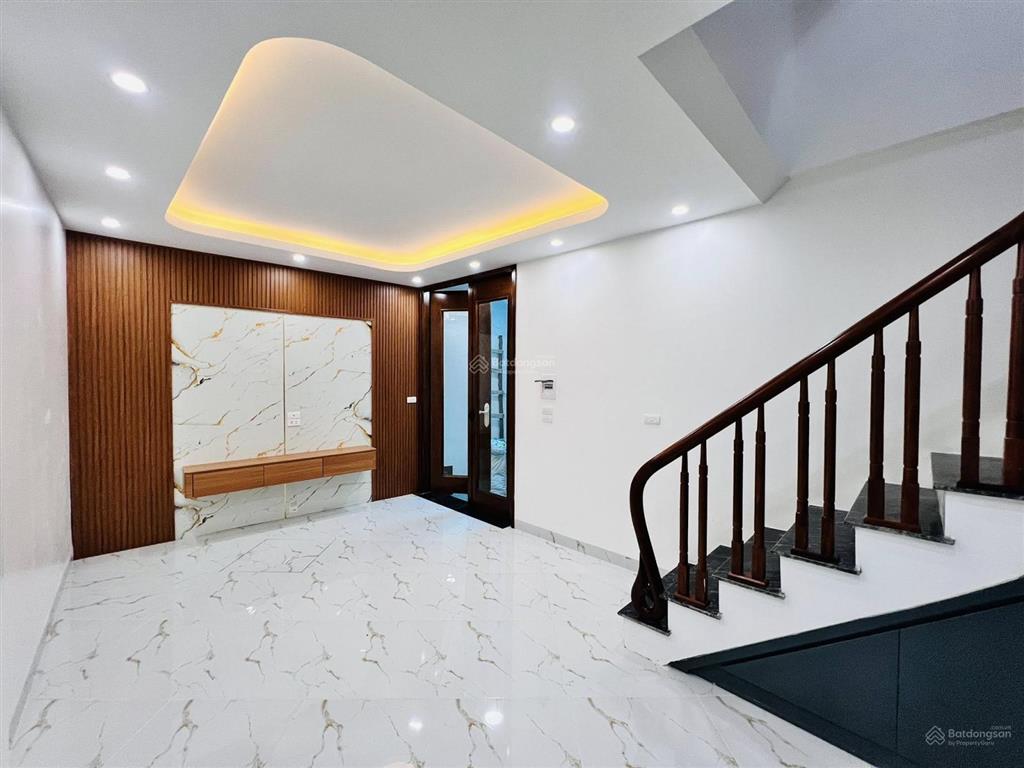 Siêu phẩm lô góc nhà xây mới thơm mùi sơn  40m2  6 tầng  giá 7.x tỷ  sổ nở hậu
