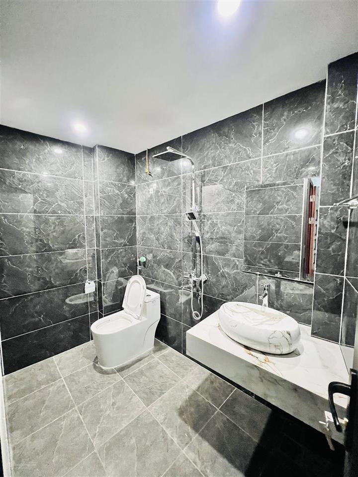 Siêu phẩm lô góc nhà xây mới thơm mùi sơn  40m2  6 tầng  giá 7.x tỷ  sổ nở hậu