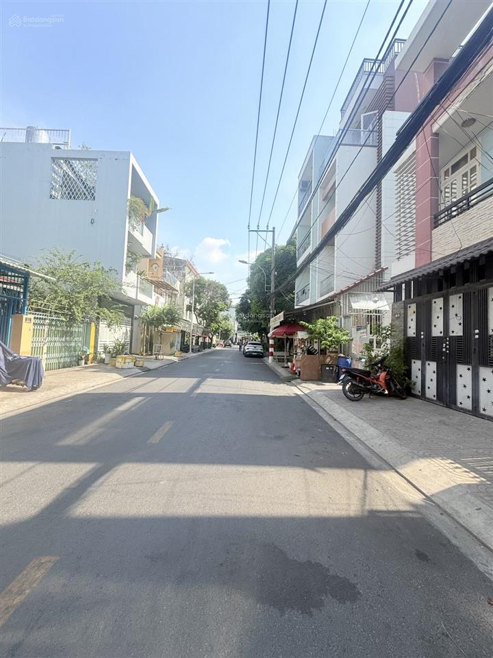 Bán nhà đẹp tân phú  gần big c trường chinh