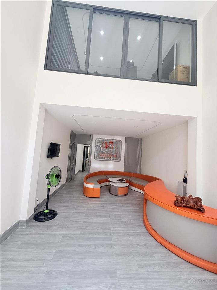 Bán nhà đẹp tân phú  gần big c trường chinh