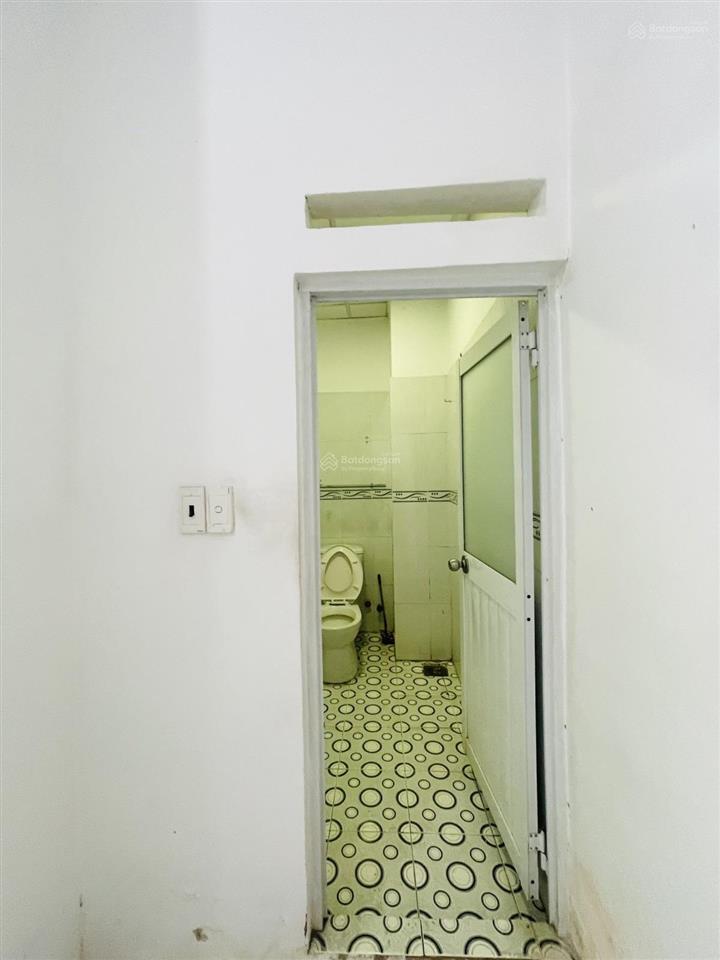 Nhà kế chợ tân hương  tân phú  69m2 / hẻm ô tô  giá chỉ 7.6 tỷ