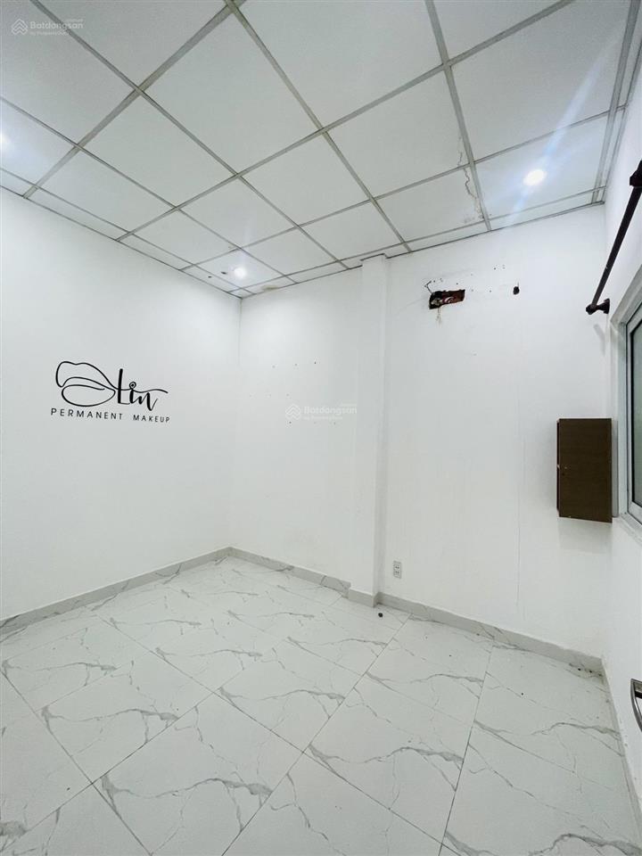 Nhà kế chợ tân hương  tân phú  69m2 / hẻm ô tô  giá chỉ 7.6 tỷ