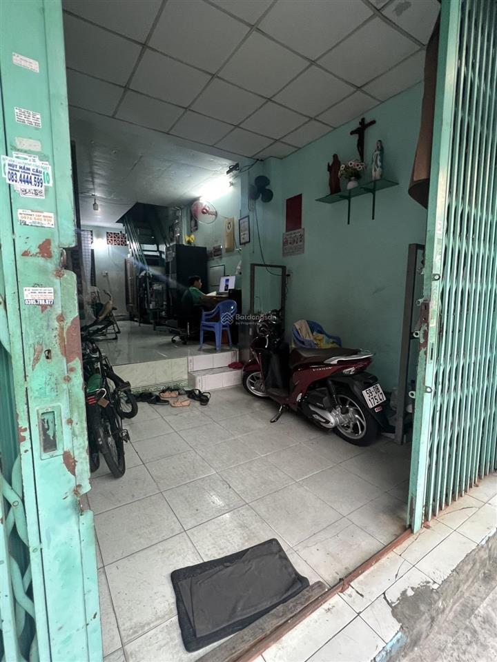 Nhà mặt tiền  48m2  ngay chợ nguyễn sơn, q. tân phú