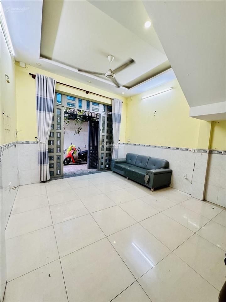 Q. tân phú  bán nhà 2 tầng  41m nhà ở liền  giá 6.58 tỷ