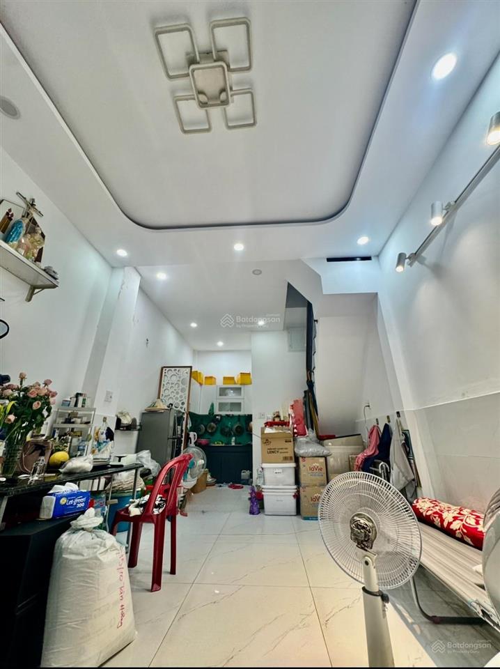 Bán nhà tân phú  gần chợ tân hương  hẻm hơn 6m thông  nhà đẹp 2 tầng  33m  chỉ 4.9 tỷ