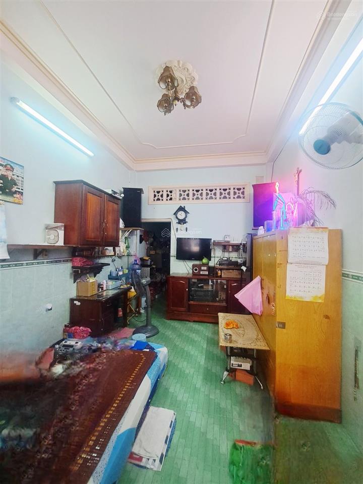 Bán nhà cạnh chợ tân hương  quận tân phú  38m2  2 tầng đúc  chỉ 3.8 tỷ