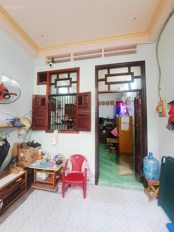 Bán nhà cạnh chợ tân hương  quận tân phú  38m2  2 tầng đúc  chỉ 3.8 tỷ