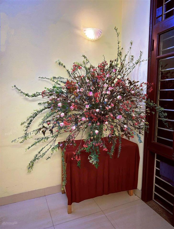 Chính chủ bán nr 65m2 tại xuân la, 17 tỷ, 6pn, 4wc, đẹp, nhiều tiện ích