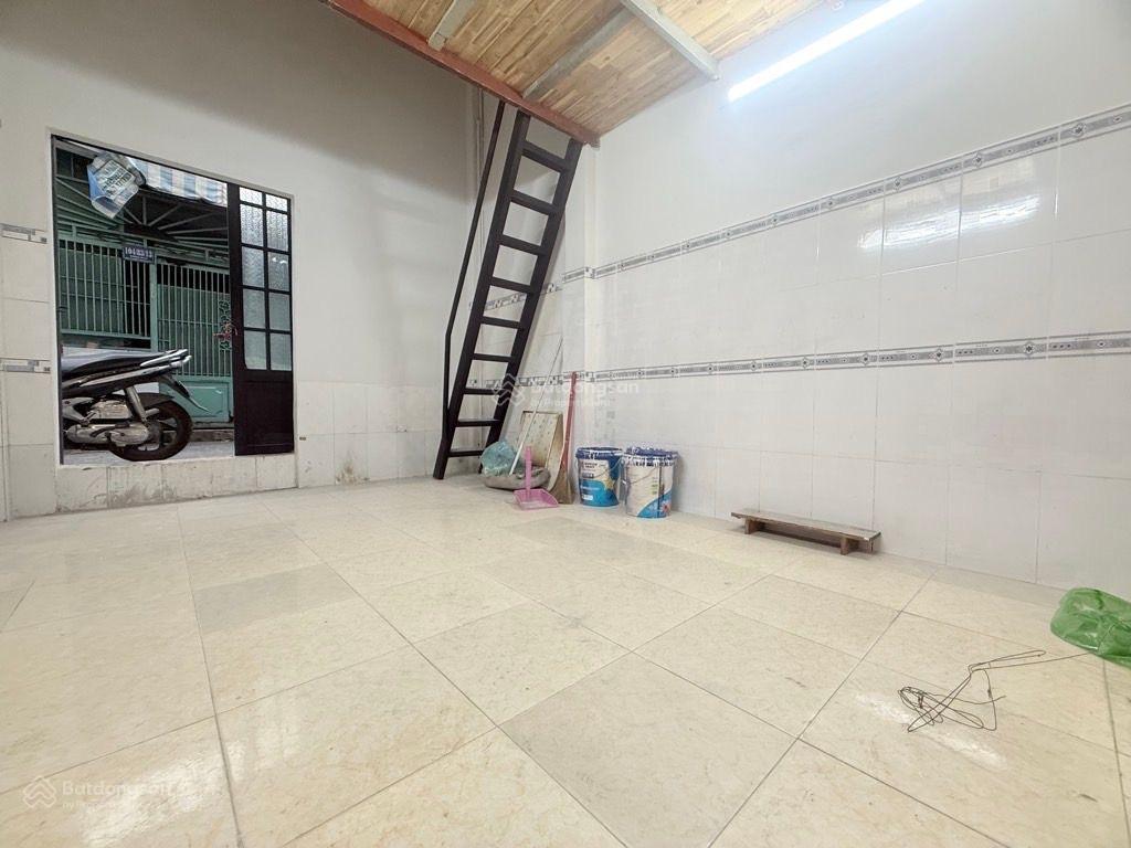 Nhà 2 tầng đông hưng thuận q12  sát nguyễn văn quá  hẻm xe hơi  4 x 12