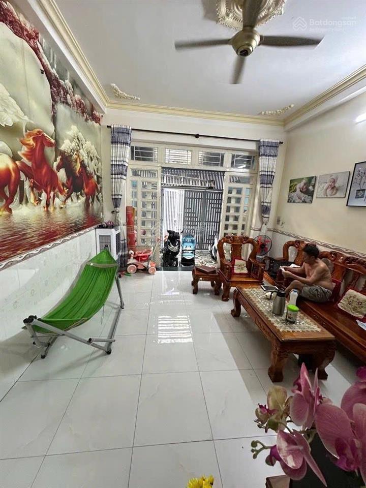 Bán nhà tân chánh hiệp  quận 12  hẻm nhựa 6m  3 tầng  4m x 15m  sát nguyễn ảnh thủ