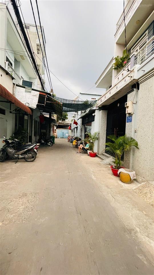 Bán nhà đông bắc quận 12  2 mặt tiền hẻm xe hơi thông  3 tầng  ngay công viên phần mềm  4,2x15