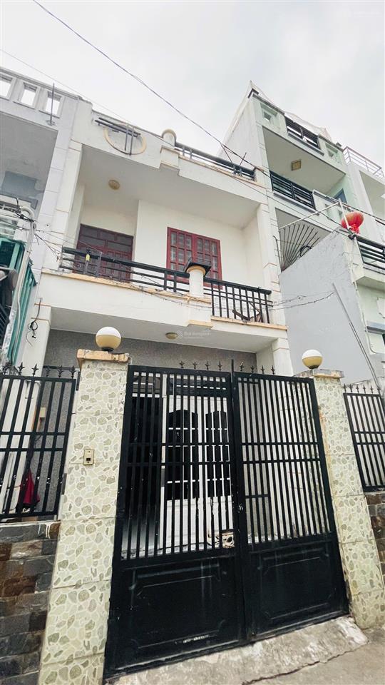 Bán nhà đông bắc quận 12  hẻm xe hơi  5 phòng ngủ  3 tầng  ngang 4,5m ngay công viên phần mềm