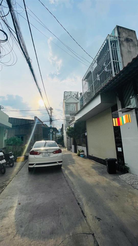Bán nhà tân chánh hiệp quận 12  hẻm xe hơi thông  2 tầng  gần đại học giao thông vận tải