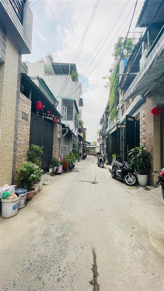 Bán nhà tân thới hiệp 21 quận 12  hẻm xe hơi thông  nhà đẹp 2 tầng  4,5x10  giá 3.79 tỷ