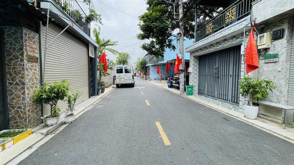 Bán nhà 4 tầng quận 12  ngay hiệp thành city  hẻm nhựa xe hơi 6m  sát mặt tiền  giá 5.7 tỷ tl