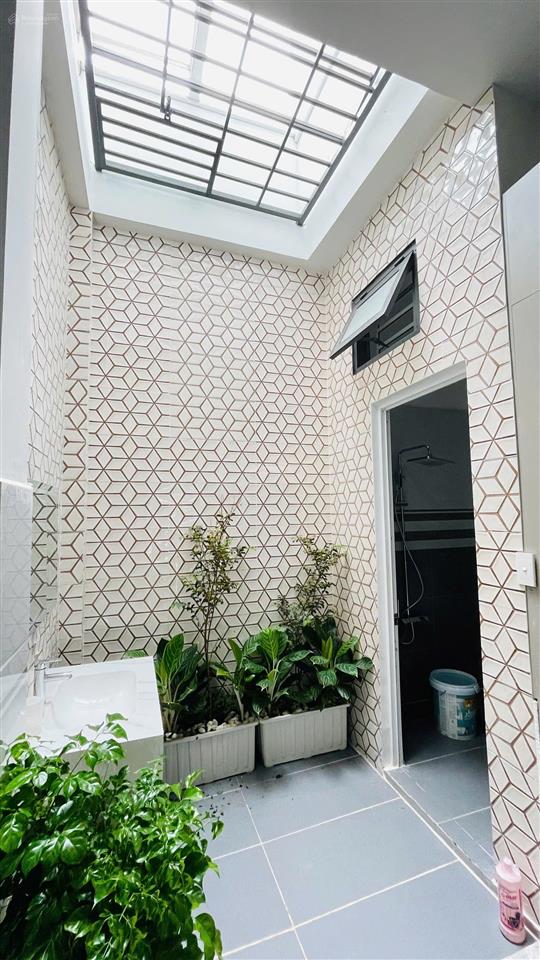 Bán nhà huỳnh thị hai quận 12  4 tầng 80m2  hẻm xe hơi  sát trần thị năm, gần chợ hạt điều