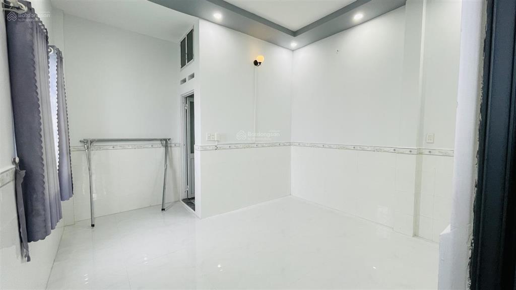 Bán nhà lê văn khương quận 12  căn góc hẻm xe hơi  3 phòng ngủ  giá chỉ 4.15 tỷ tl
