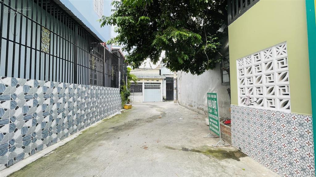 Bán nhà lê văn khương quận 12  căn góc hẻm xe hơi  3 phòng ngủ  giá chỉ 4.15 tỷ tl