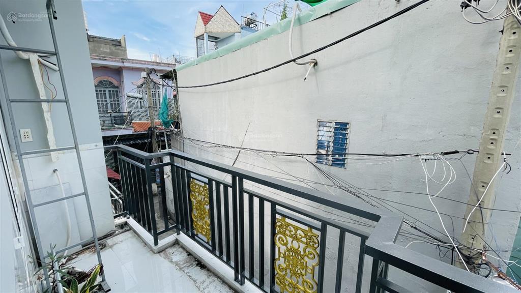 Bán nhà lê văn khương quận 12  căn góc hẻm xe hơi  3 phòng ngủ  giá chỉ 4.15 tỷ tl