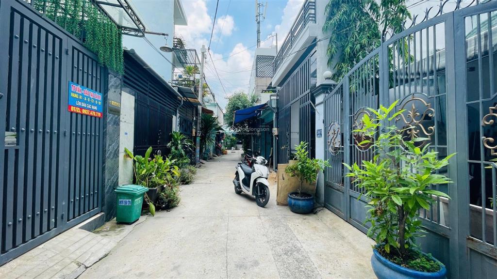 Bán nhà huỳnh thị hai quận 12  66m2  2 tầng  hẻm xe hơi  sát trần thị năm  giá chỉ 4.49 tỷ