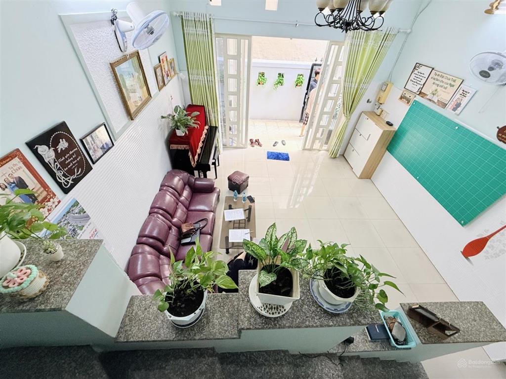 Bán nhà trần thị cờ, thới an, quận 12  70m2  ngang 4.5m  hẻm xe hơi  2 tầng  giá chỉ 4.4 tỷ