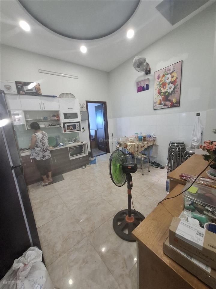 Bán nhà mặt phố tại 174 đ.biện phủ, 30 tỷ, 85m2, 4 tầng, 7pn, 7wc, hướng tây nam, đẹp, tiện ích