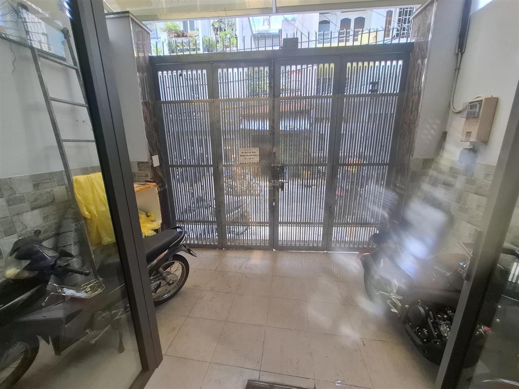 Bán nhà mặt phố tại 174 đ.biện phủ, 30 tỷ, 85m2, 4 tầng, 7pn, 7wc, hướng tây nam, đẹp, tiện ích