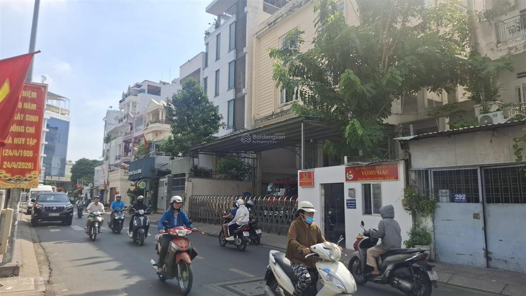 Bán nr ngang 6.2x20m hẻm đẹp tại hoàng hoa thám, 13,3 tỷ, 120m2, 4pn, 3wc