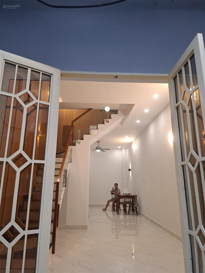 Bán nr tại 178/4h phan đăng lưu, 8,5 tỷ, 42 m2, 3pn, 2wc, full nội thất