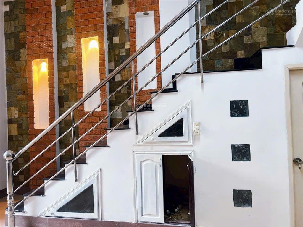 Mặt tiền trần hữu trang, 22 triệu vnd, 4,6x15m, 70m2, 4pn, 3wc, siêu hot