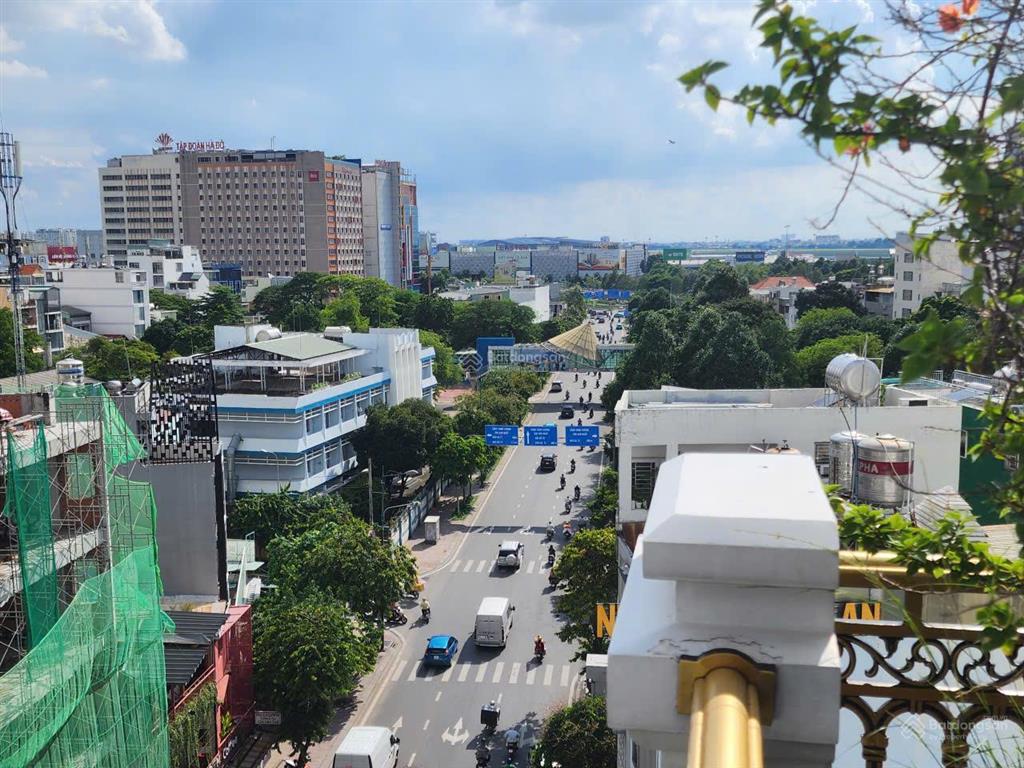 Chính chủ bán quỹ đất vàng 3 mặt tiền khu vực tân bình  hcm