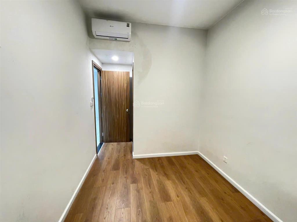 Bán lỗ 2pn2wc 60m2 có ban công tại opal skyline giá chỉ 2,1tỷ  có hỗ trợ vay ngân hàng 80%