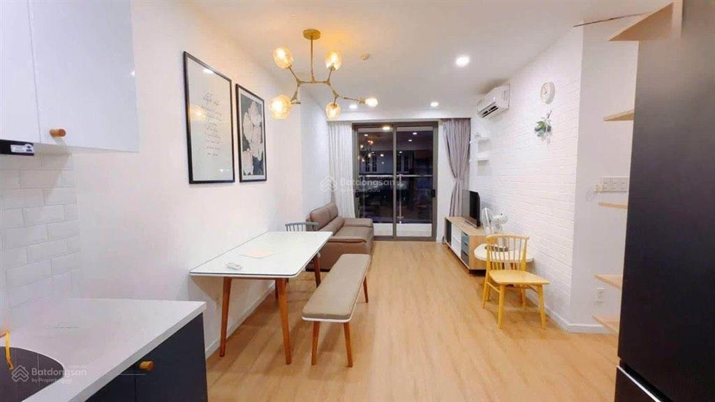 Chung cư kingston cần cho thuê 2pn/21 tr/th, gọi ngay 0935 204 *** zalo