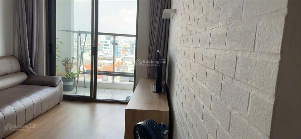 Chung cư kingston cần cho thuê 2pn/21 tr/th, gọi ngay 0935 204 *** zalo