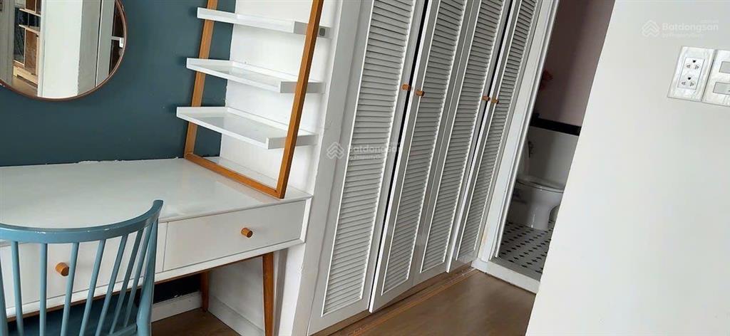 Chung cư kingston cần cho thuê 2pn/21 tr/th, gọi ngay 0935 204 *** zalo