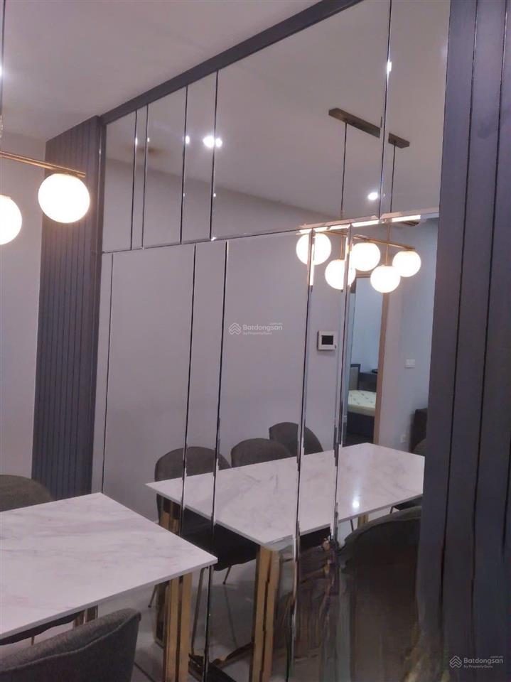 Chcc newton residence cần cho thuê 2pn.  em qua 0935 204 ***