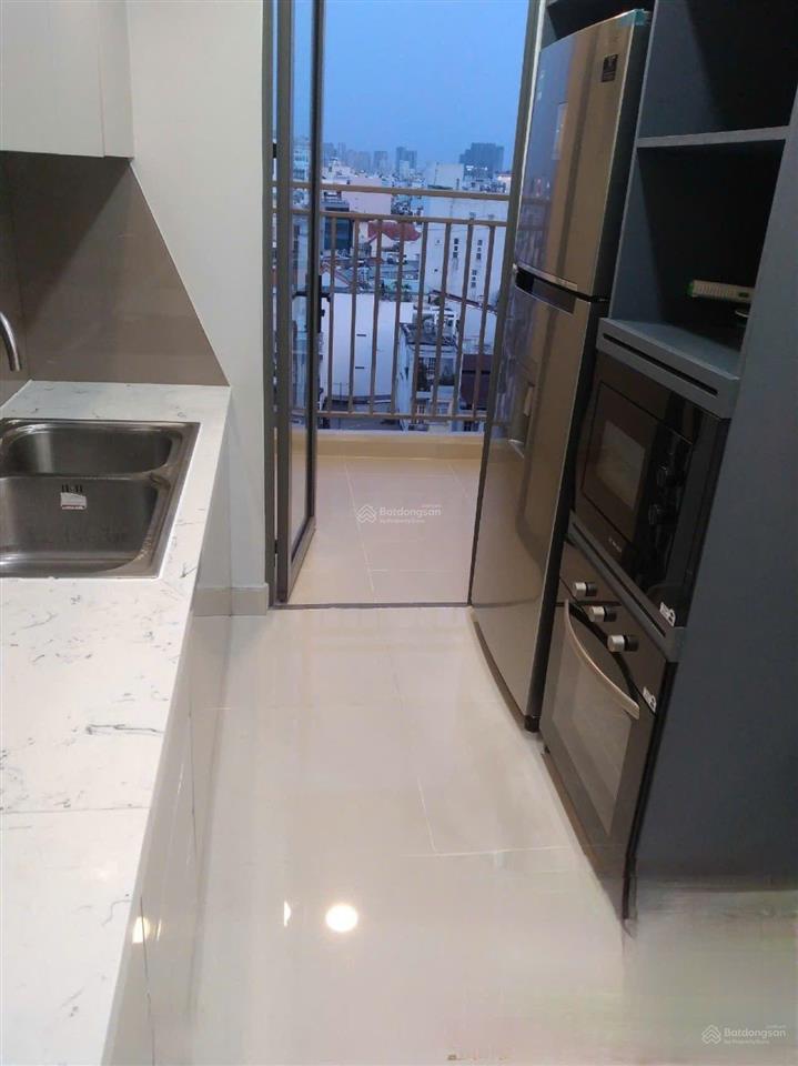 Chcc newton residence cần cho thuê 2pn.  em qua 0935 204 ***
