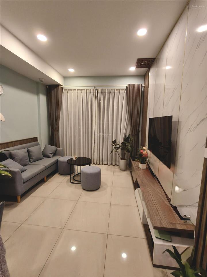 Botanica premier cần bán 2pn.  em qua 0935 204 *** call/zalo