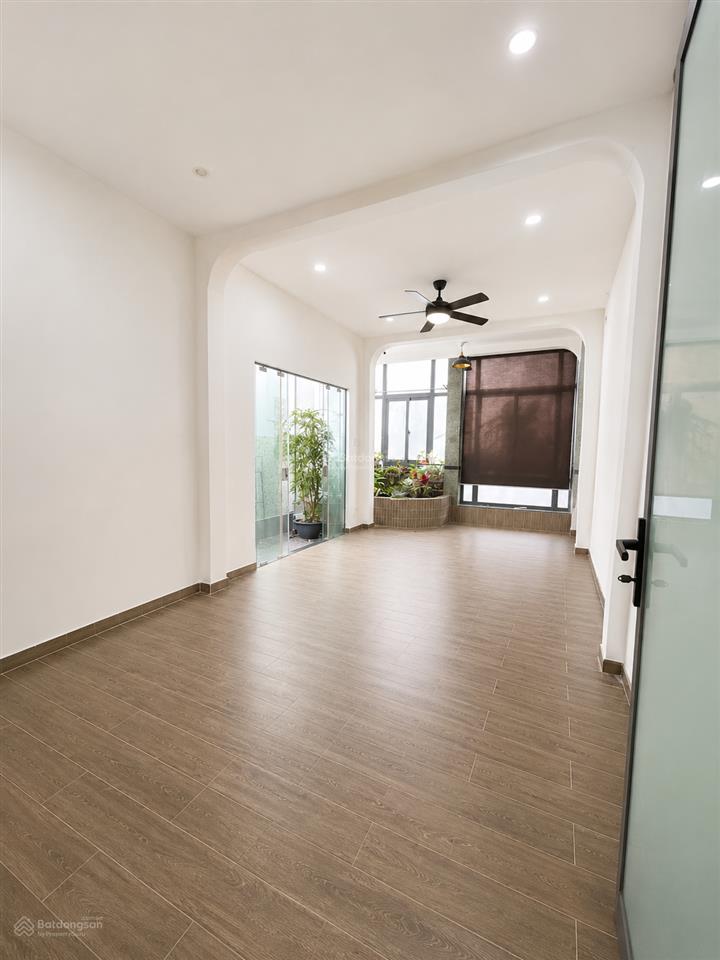 Bán nhà 2 tầng, 105m², sát hxh, ngay ni sư huỳnh liên, (tân bình), chỉ 8.5 tỷ