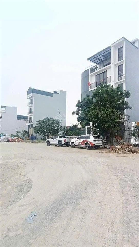Đất đấu giá tương chúc  giá 10 tỷ