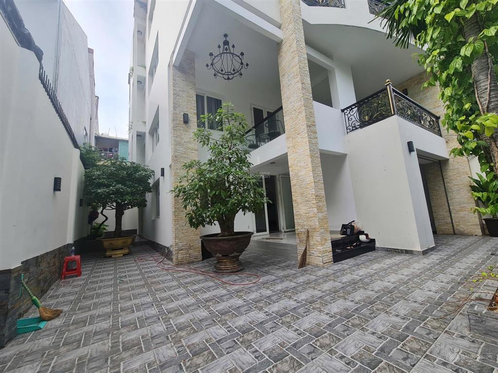 Quá ngon biệt thự ngang 15m phổ quang, gần sân bay tân bình. hầm 4 tầng  6pn lớn  250m2 chỉ 58 tỷ