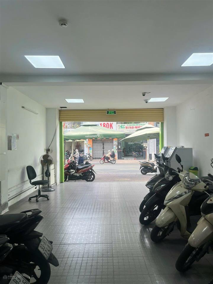 Hạ sốc 20 tỷ gấp bán mt lê văn sỹ, phú nhuận. dt 5,5x30m. 4 tầng. vietcombank thuê 162tr/th. 45 tỷ