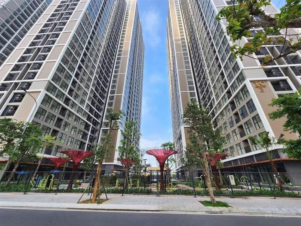Bán gấp căn shop chân đế mặt sảnh the canopy, đang cho thuê kinh doanh